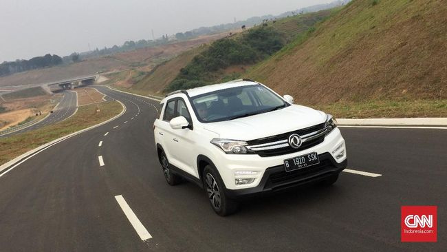 Membuktikan Keunggulan SUV China: Anti Becek-becekan