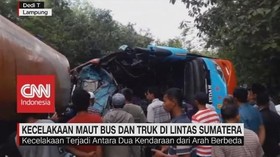 VIDEO: Kecelakaan Maut Bus dan Truk di Lintas Sumatera