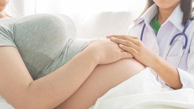Cegah Tularkan Hepatitis B ke Bayi, Bumil Bakal Dapat Obat Antivirus