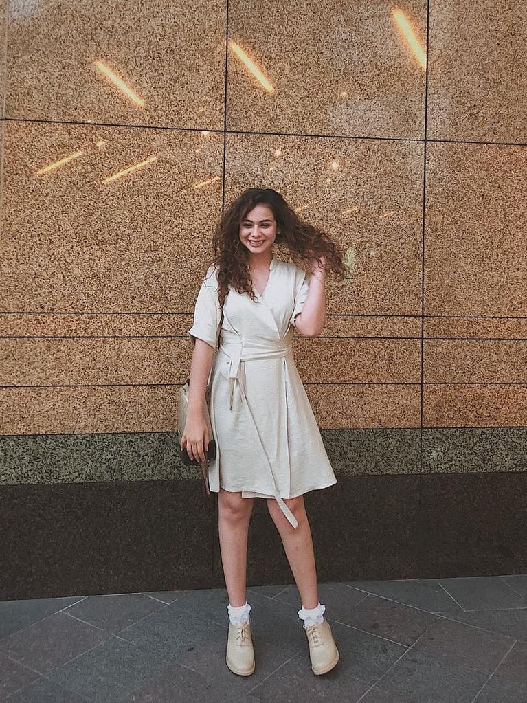 7 Gaya Modis Sahila Hisyam yang Mau Dilamar Vicky Prasetyo Sahila Hisyam menjadi perempuan yang dipilih Vicky Prasetyo untuk menemani hari-harinya. Seperti apa sih pesona Sahila yang bikin Vicky kepincut?