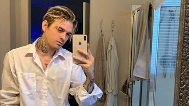 img-title Tak Terima Dilaporkan ke Polisi, Aaron Carter Hina Fans Backstreet Boys