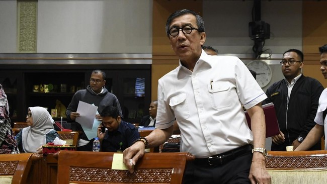 Menjawab tudingan ingkar janji dari KPK, Menkumham Yasonna Laoly menyebut revisi UU KPK bukan lagi kewenangan pemerintah, tapi sudah ranah DPR.