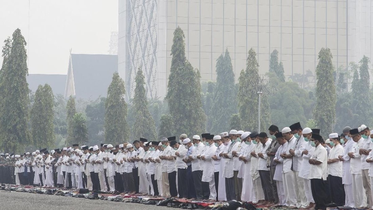 Kabut Asap Kepung Sumatra, Warga Sesak hingga Anak Tak Bisa Sekolah