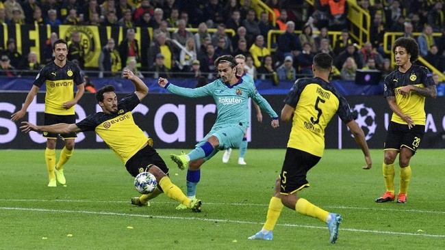 Barcelona ditahan imbang Borussia Dortmund di babak pertama pertandingan Grup F Liga Champions 2019/2020 di Stadion Signal Iduna Park.
