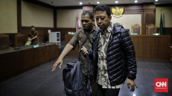 Sidang Suap Kemenag, Romi Bantah Dibayari Hotel Rp12 Juta Terdakwa Romahurmuziy mengklaim dibayari stafnya di DPR untuk menginap di hotel sebesar Rp12 juta, bukan dibiayai staf Kemenag.