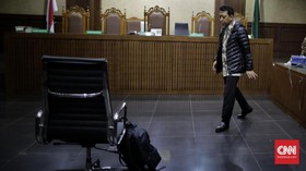 Klaim Diare, Romi Batal Bacakan Eksepsi