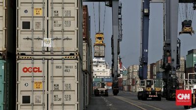 Ilustrasi Peti Kemas di Pelabuhan Tanjung Priok