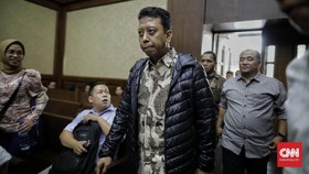 Hakim Tolak Eksepsi Romi, Sidang Suap Kemenag Berlanjut