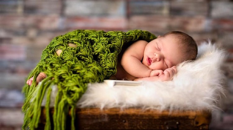Ingin memberikan nama bayi dengan makna tampan? Intip deretan nama berikut ya, Bunda.