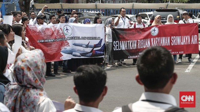 FOTO : Demo Karyawan Sriwijaya Air di Kemenaker