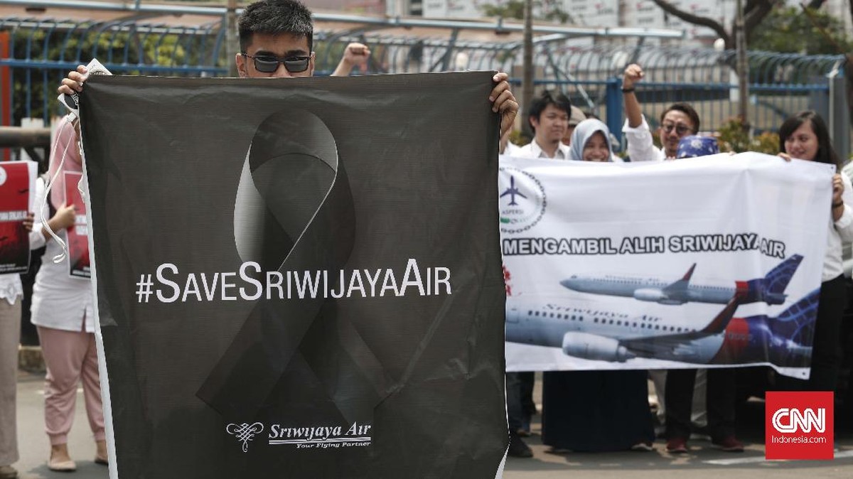 FOTO : Demo Karyawan Sriwijaya Air di Kemenaker