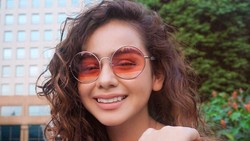 7 Gaya Modis Sahila Hisyam yang Mau Dilamar Vicky Prasetyo