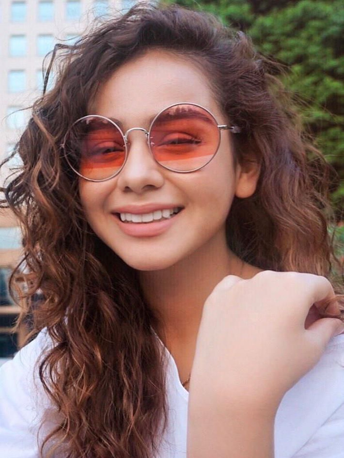 Sahila Hisyam menjadi perempuan yang dipilih Vicky Prasetyo untuk menemani hari-harinya&period; Seperti apa sih pesona Sahila yang bikin Vicky kepincut&quest;