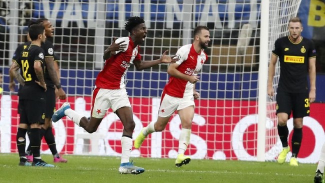 Inter Milan ditahan imbang Slavia Praha 1-1 dalam pertandingan Grup F Liga Champions 2019/2020 di Stadion Giuseppe Meazza, Rabu (18/9) dini hari WIB.
