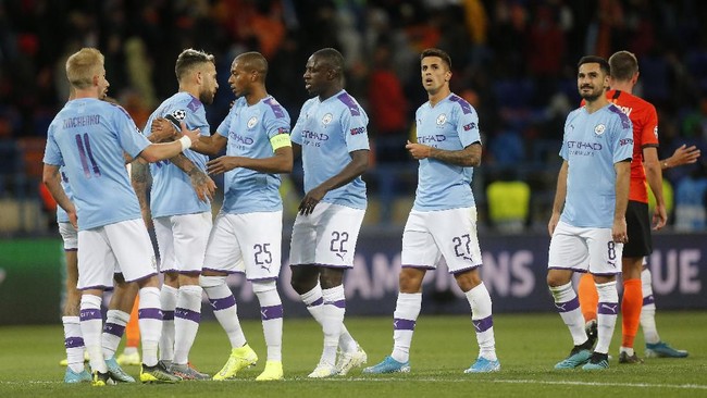 UEFA melarang Manchester City untuk tampil dalam kompetisi antarklub Eropa selama dua musim ke depan.