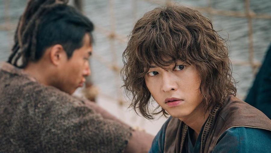 Song Joong Ki melakoni adegan berbahaya di drama terbarunya, Arthdal Chronicles tanpa peran pengganti.