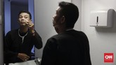 FOTO: Srimulat Masih Bergeliat Srimulat masih ada, setidaknya di Surabaya. Pada 10 Agustus lalu, kelompok warisan Teguh Slamet dan Srimulat ini mentas dan membuat penonton tertawa.