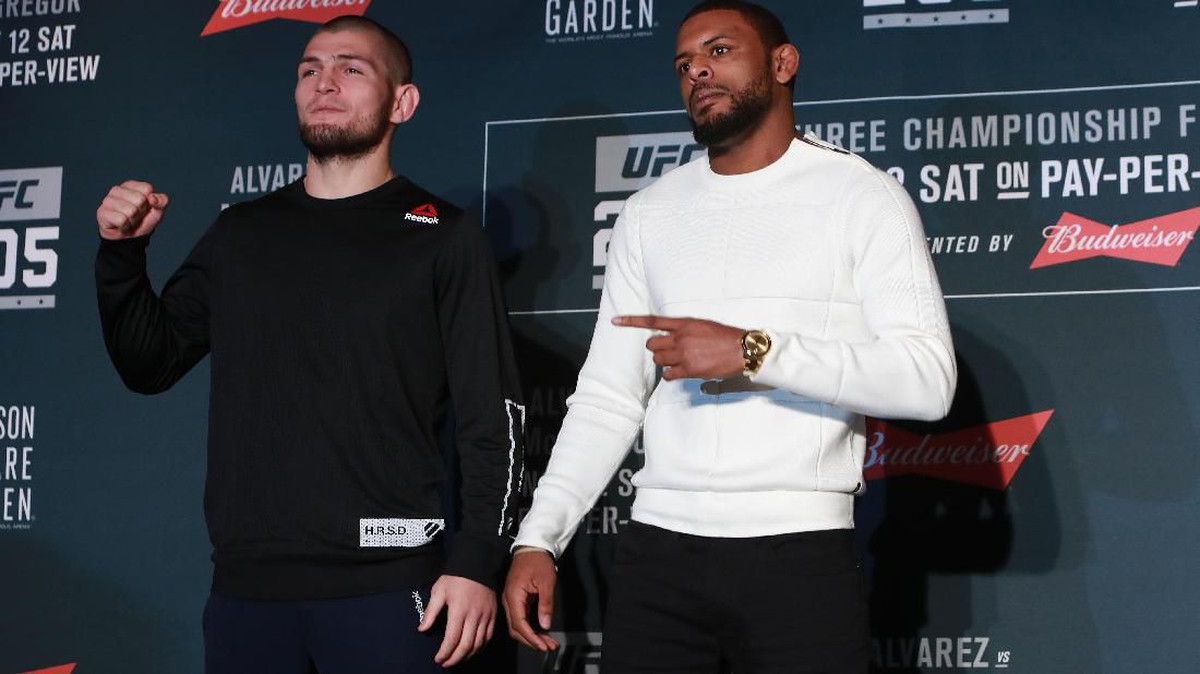 FOTO: Pertarungan Penting Khabib di UFC