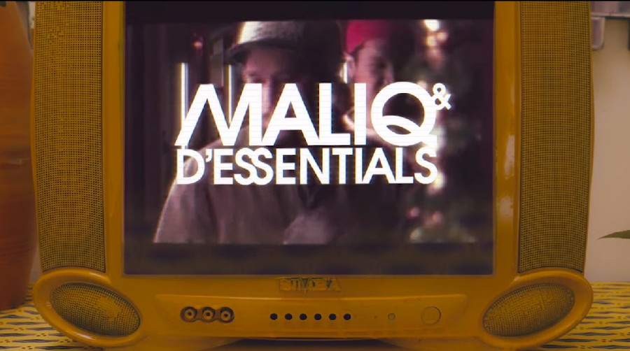 Lirik Lagu Senja Teduh Pelita - Maliq & D'Essentials Lirik lagu Senja Teduh Pelita yang dirilis oleh Maliq & D'Essentials.