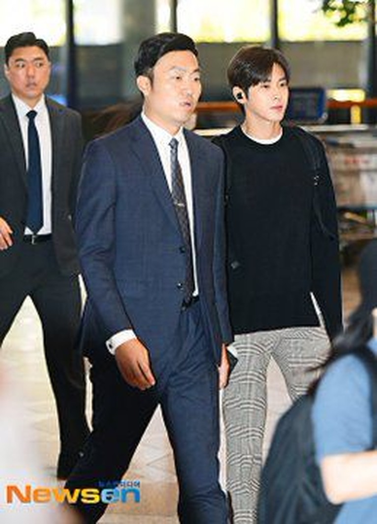 Tampilan terbaru Yunho TVXQ ini membuktikan dirinya masih awet muda meski sudah berusia 33 tahun. Seperti apa tampilan Yunho? 