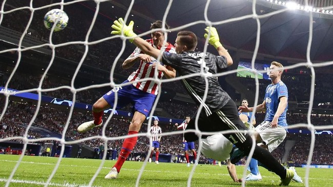 Pertandingan pekan pertama fase grup Liga Champions di hari kedua, Rabu (18/9) waktu setempat atau Kamis (19/9) dini hari WIB, menyajikan sejumlah duel menarik.