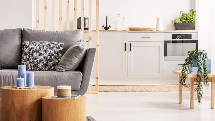 Furnitur di rumah minimalis identik dengan desain yang simpel. Ini supaya furnitur tidak banyak makan tempat dan lebih mudah membersihkannya.