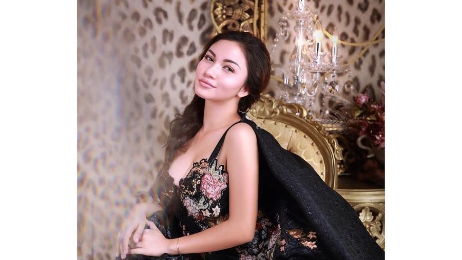 Hobi Foto Seksi Deretan kontroversi Ariel Tatum.