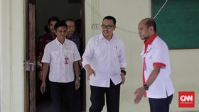 Tiba di Kemenpora, Imam Nahrawi Langsung Salat di Masjid