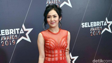 Rumah Ucie Sucita Diganggu Hantu Kiriman Sesama Pedangdut?