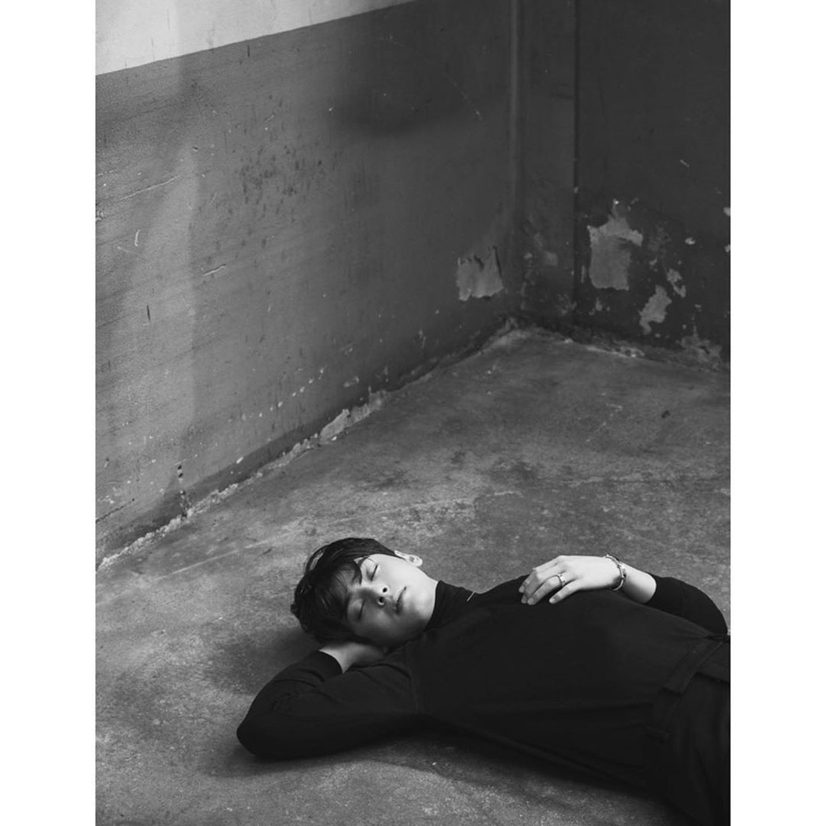 Ketampanan Cha Eun Woo untuk pemotretan majalah BAZAAR buat penggemar terpesona hingga mimisan&period; Sudah siap melihat pesona Eun Woo&quest;