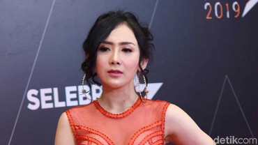img-title Ucie Sucita Tikung Ayu Ting Ting Dekati Sule?