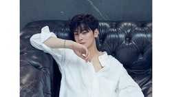 5 Potret Seksi Cha Eun Woo Bikin Fans Mimisan hingga Sesak Napas