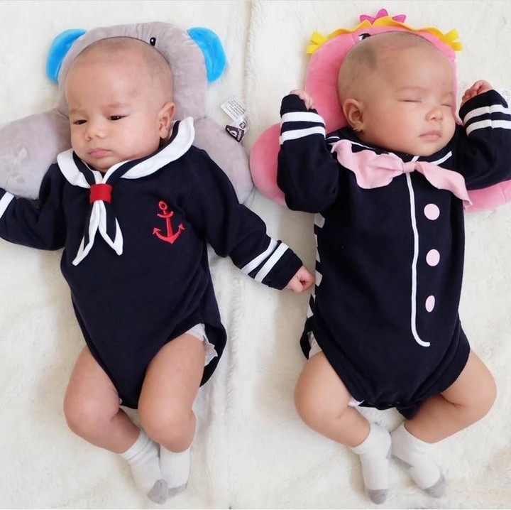 <span class="im"> Kalau lihat foto ini, Bunda tentu bisa membedakan mana Shelma dan Shaldy kan? He-he-he. (Foto: Instagram @ratnagalih)</span>