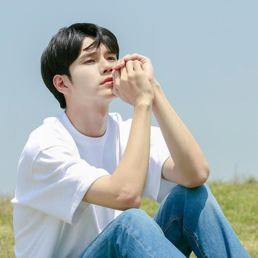 Ong Seong Wu Umumkan Jadwal Wajib Militer