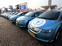 Bukan Cuma Sedan, Blue Bird Juga Punya Lini MPV Listrik dari BYD