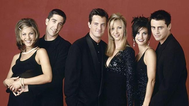 Kreator Friends Ragu Reuni Bisa Terwujud Salah satu kreator Friends, Marta Kauffman, meragukan reuni para aktor serial ikonis tersebut dapat terjadi.