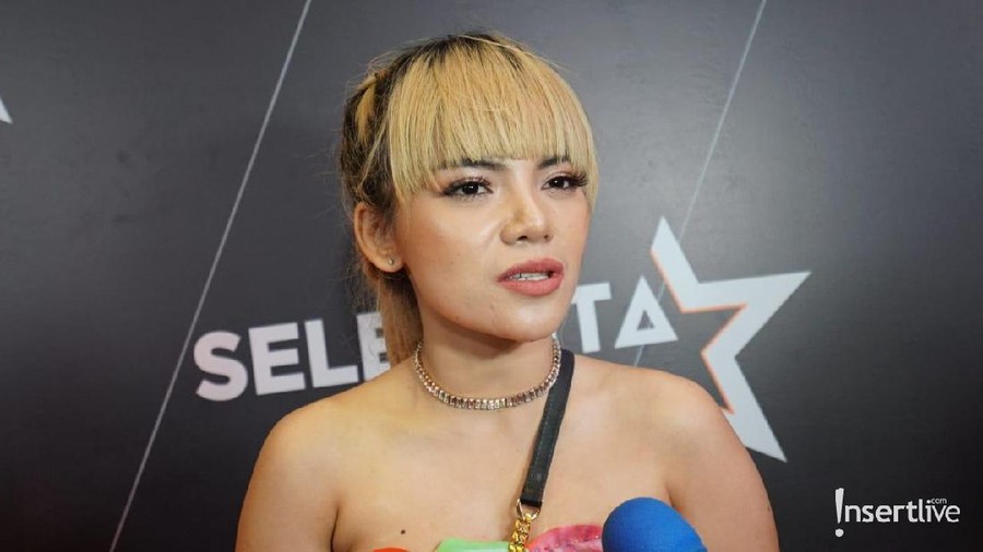 Tanggapan Dinar Candy soal RKUHP yang melarang wanita pulang malam.