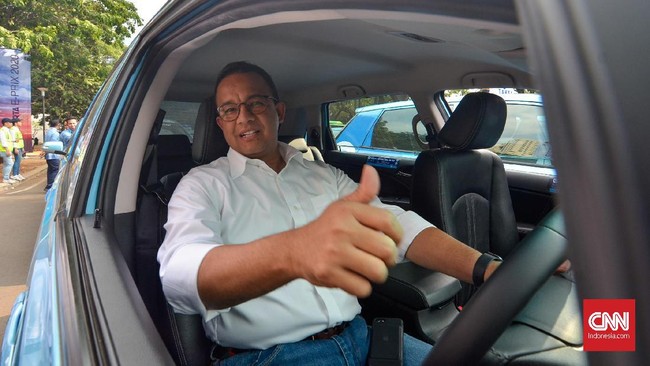 Anies: Selama Ini Kami Bangun Jalan untuk Roda, Bukan Kaki Gubernur Anies Baswedan menyebut pembangunan di Jakarta selama ini didesain bukan untuk pejalan kaki, tapi untuk kendaraan.