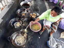 Sarapan Nikmat Ngemper di Jogja, Ada Telur Dadar Kriwil Racikan Mbak Yuni