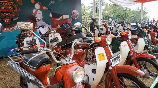 Para penggemar motor Honda punya cara tersendiri untuk menjalin tali persaudaraan.