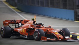 Hasil Kualifikasi F1 GP Singapura: Leclerc Rebut Pole, Hamilton Ketiga