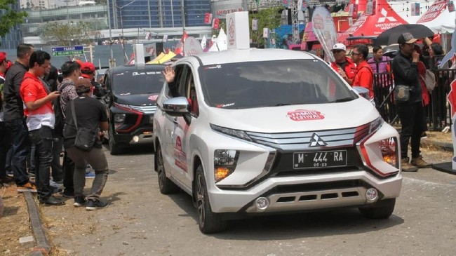 Pada semester I total penjualan Mitsubishi Xpander masih di bawah Toyota Avanza, sedangkan di urutan ketiga ada Suzuki Ertiga.