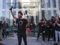 FOTO: Antusiasme Konsumen Pertama iPhone 11 di AS