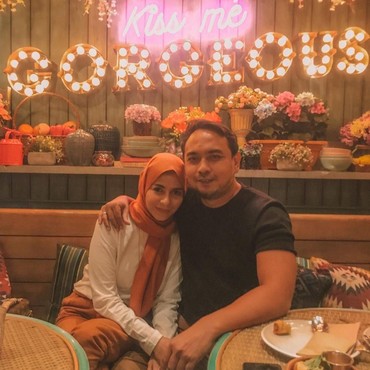 Kisah Cinta Meisya dan Bebi Romeo hingga Akhirnya Melayat Mantan Suami