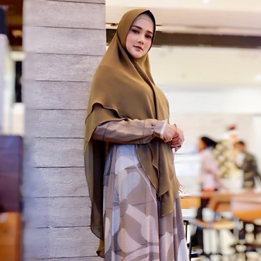 Mulan Jameela Kritik Cashback untuk Ojol Hingga Minta Harga BBM Diturunkan