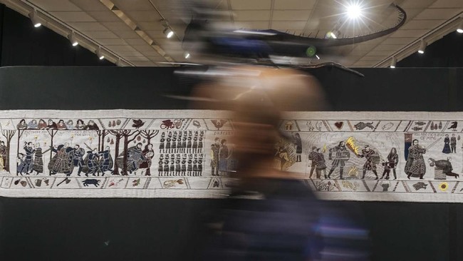 FOTO : Menonton 'Game Of Thrones' di Tembok di Prancis