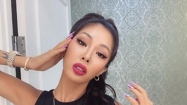 Viral Foto Artis Korea Sebelum Operasi Plastik Netizen Viral Foto Artis Korea Sebelum Operasi Plastik Netizen