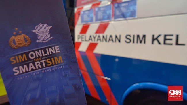 Surat Izin Mengemudi (SIM) internasional menjadi solusi praktis buat warga yang ingin melanglang buana menggunakan kendaraan di negeri orang.