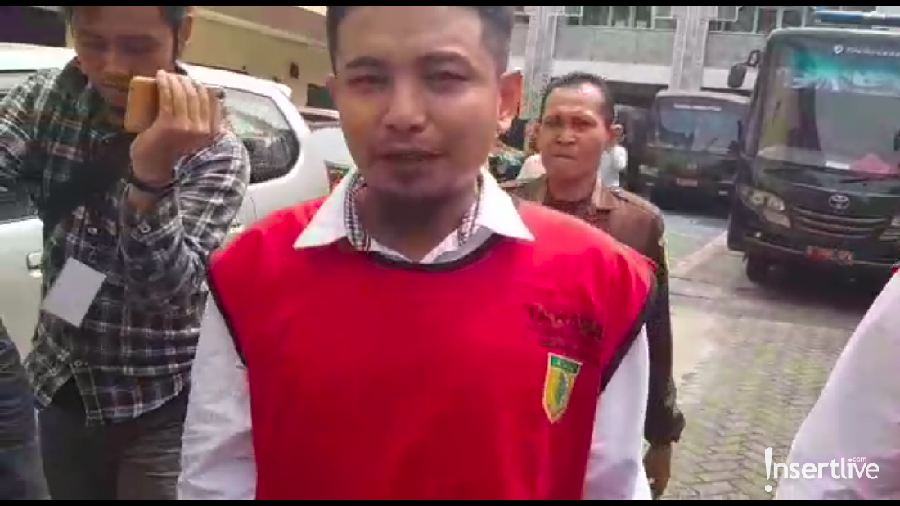 Zul Zivilia mengungkapkan dirinya pernah bertemu dengan Ahmad Dhani di rutan.