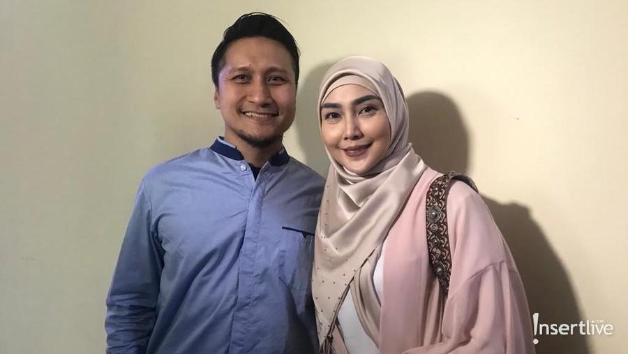 Corona Masuk Indonesia, Arie Untung: Disikapi dengan Wajar Tak panik, Aire Untung santai hadapi corona yang mewabah di Indonesia.